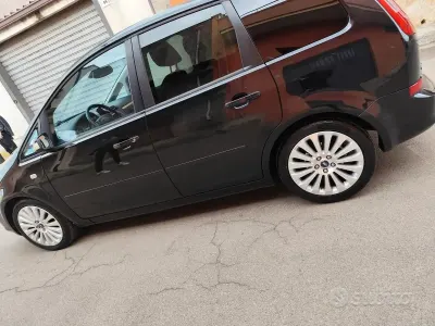 Usata Ford C-MAX 90 CV (66 kW) 2008 Nero Monovolume