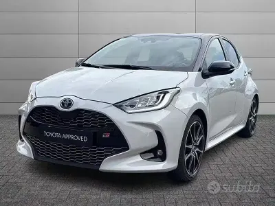 Usata Toyota Yaris Hybrid Sport 116 CV (85 kW) 2023 Bianco Berlina