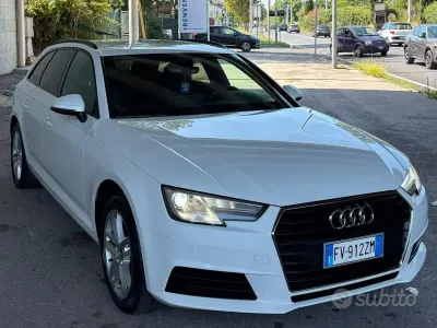 Usata Audi A4 150 CV (110 kW) 2019 Bluazzurro Station wagon
