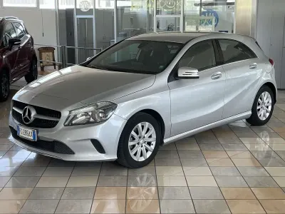 Usata Mercedes A160 Executive 90 CV (66 kW) 2016 Argento Utilitaria