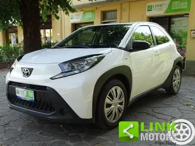 Usata Toyota Aygo X Active 72 CV (52 kW) 2023 Bianco SUV