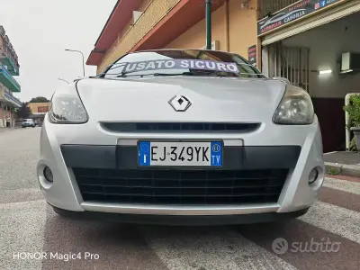 Brugt Renault Clio II 75 HK (55 kW) 2011 Grå Sedan