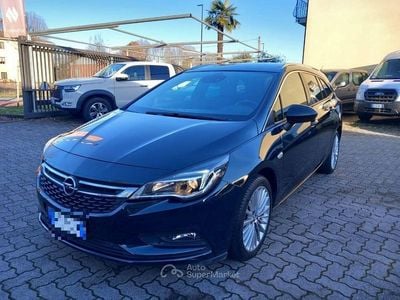 Verde Usata 2017 Opel Astra Dynamic Station wagon | 12.490 € (Cara)