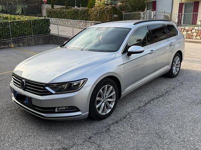 Usata VW Passat 150 CV (110 kW) 2016 Grigio Station wagon