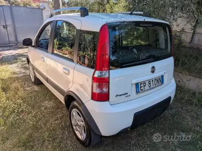 Gebraucht Fiat Panda 4x4 Cross 75 PS (55 kW) 2011 Weiß Kleinwagen