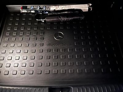 Usata Mercedes GLA200 136 CV (100 kW) 2018 Grigio SUV