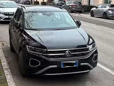 Usata VW T-Roc 150 CV (110 kW) 2024 Nero SUV