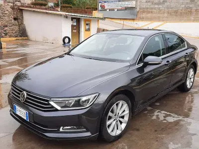 Usata VW Passat Comfortline 120 CV (88 kW) 2019 Berlina