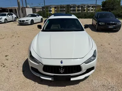 Usata Maserati Ghibli 275 CV (202 kW) 2015 Bianco Berlina