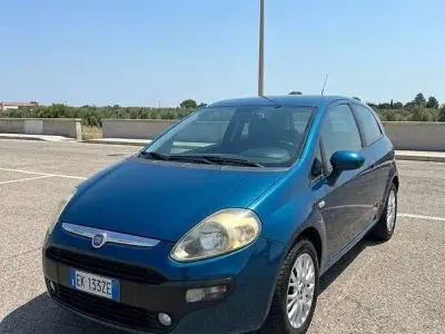Usata Fiat Punto Evo Dynamic 69 CV (50 kW) 2011 Utilitaria