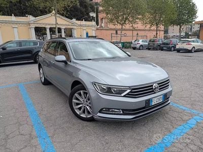 Usata VW Passat 120 CV (88 kW) 2017 Grigio Station wagon