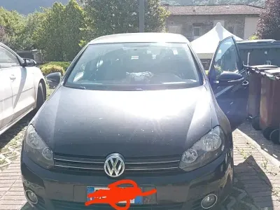 Usata VW Golf VI 102 CV (75 kW) 2010 Nero Utilitaria