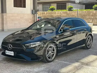 Usata Mercedes A180 AMG Line Premium Plus 116 CV (85 kW) 2023 Nero Utilitaria