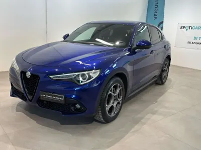Käytetty Alfa Romeo Stelvio Sprint 190 HP (139 kW) 2023 Sininen Katumaasturi