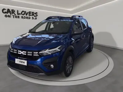 Usata Dacia Sandero Expression 101 CV (74 kW) 2023 Blu scuro Utilitaria