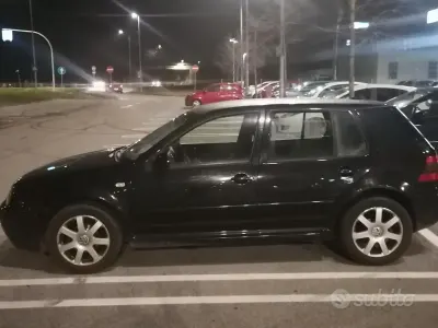 Usata VW Golf IV Highline 105 CV (77 kW) 2003 Nero Station wagon