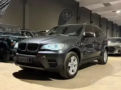 Usata BMW X5 245 CV (180 kW) 2011 Grigio scuro metallizzato SUV