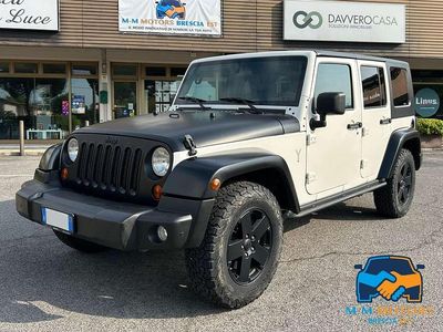 Usata Jeep Wrangler Unlimited Sahara 177 CV (130 kW) 2010 Bianco SUV