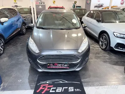 Usata Ford Fiesta Titanium 95 CV (69 kW) 2017 Grigio Utilitaria