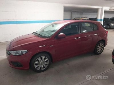 Usata Fiat Tipo Easy 120 CV (88 kW) 2017 Rosso Berlina