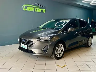 Usata Ford Fiesta Titanium 75 CV (55 kW) 2024 Grigio Berlina