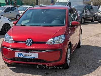 Begagnad VW up! move up! 65 HK (47 kW) 2023 Röd Halvkombi