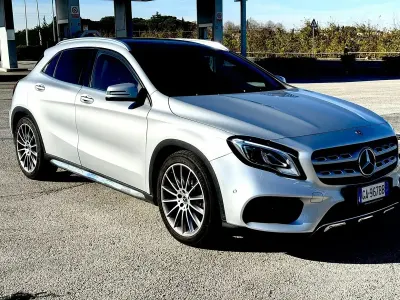 Usata Mercedes GLA220 Premium 170 CV (125 kW) 2018 Grigio SUV