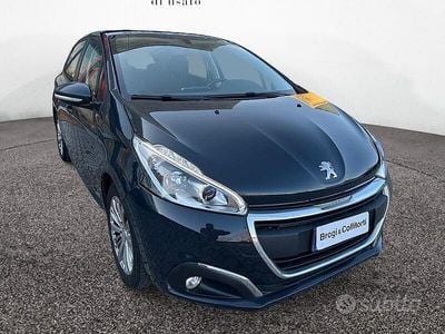 Usata Peugeot 208 Allure 75 CV (55 kW) 2017 Blu Utilitaria