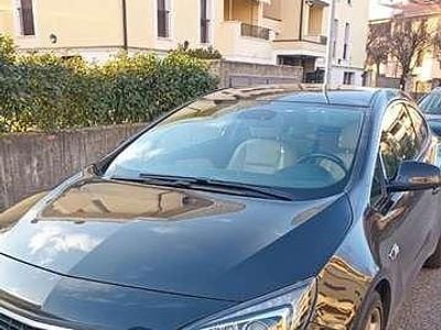 Usata Opel Astra GTC Cosmo 140 CV (102 kW) 2012 Berlina