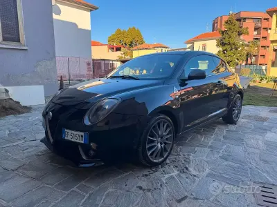 Usata Alfa Romeo MiTo Distinctive 120 CV (88 kW) 2011 Nero Utilitaria