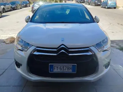 Usata Citroën DS4 110 CV (80 kW) 2014 Bianco Utilitaria