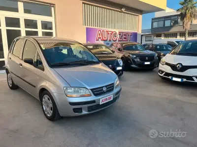 Usata Fiat Idea 80 CV (58 kW) 2005 Grigio Monovolume