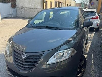 Usata Lancia Ypsilon 69 CV (50 kW) 2014 Utilitaria