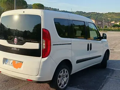 Usata Fiat Doblò Easy 120 CV (88 kW) 2016 Monovolume