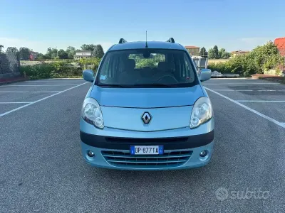 Usata Renault Kangoo Dynamique 106 CV (77 kW) 2008 Blu Monovolume