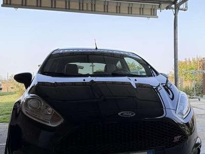 Usata Ford Fiesta ST 182 CV (133 kW) 2016 Berlina
