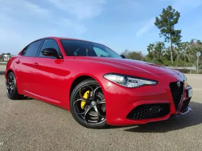 Usata Alfa Romeo Giulia 180 CV (132 kW) 2019 Rosso Berlina