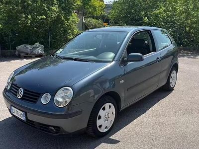 Usata VW Polo Comfortline 75 CV (55 kW) 2003 Grigio Berlina