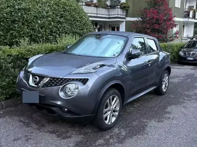 Usata Nissan Juke 110 CV (80 kW) 2014 Grigio SUV