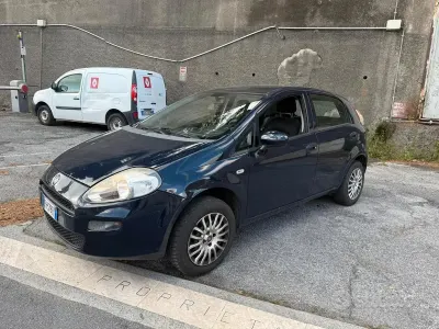Usata Fiat Grande Punto 77 CV (56 kW) 2017 Blu Utilitaria