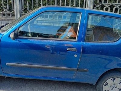 Usata Fiat 600 2002 Blu Berlina