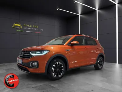 Usata VW T-Cross R-line 95 CV (69 kW) 2022 Energetic orange metallizato SUV