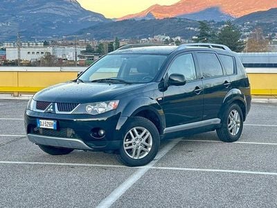 Usata Mitsubishi Outlander Instyle 140 CV (102 kW) 2007 Nero SUV