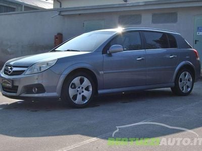 Occasion Opel Signum Cosmo 120 ch (88 kW) 2006 Bleue Citadine