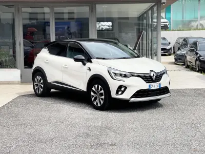 Usata Renault Captur 131 CV (96 kW) 2020 Beige SUV