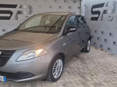 Usata Lancia Ypsilon S 95 CV (69 kW) 2015 Grigio Utilitaria
