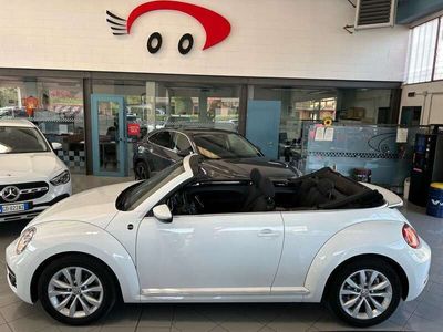 usata VW Maggiolino Cabrio 1.2 tsi Design 105cv -- Leggere