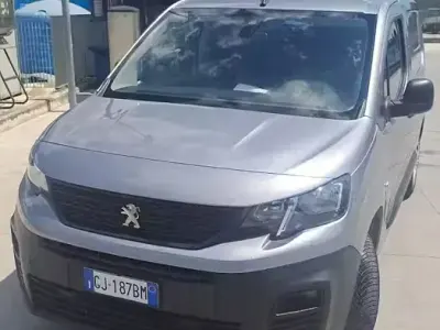 Usata Peugeot Expert 102 CV (75 kW) 2022 Grigio Furgone