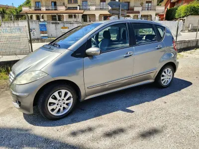 Käytetty Mercedes A150 Elegance 95 HP (69 kW) 2005 Tila-auto