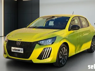 Usata Peugeot 208 Active 75 CV (55 kW) 2024 Verde Utilitaria